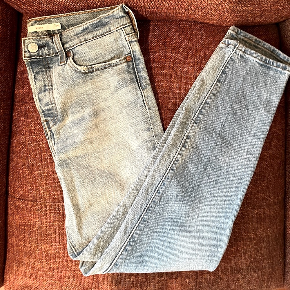 Levi’s Wedgie Straight High Rise Jeans, 25